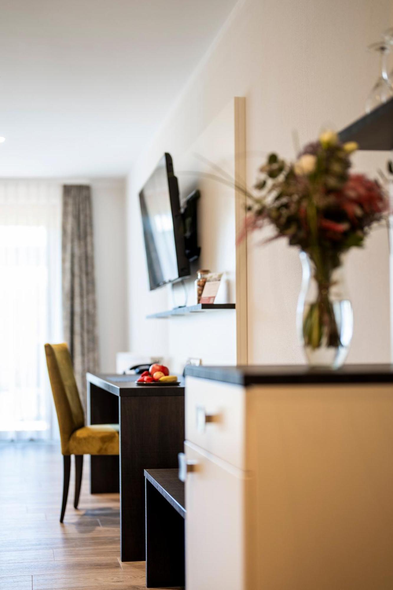 Hotel-Gasthof Rose Oberkirch  Εξωτερικό φωτογραφία