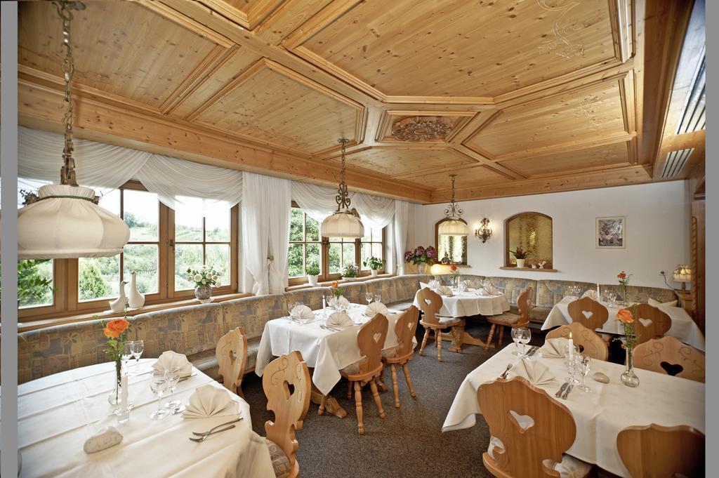 Hotel-Gasthof Rose Oberkirch  Εξωτερικό φωτογραφία
